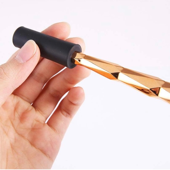 Electric Make-up Brush Cleaner/Dryer - Picture 4 of 15